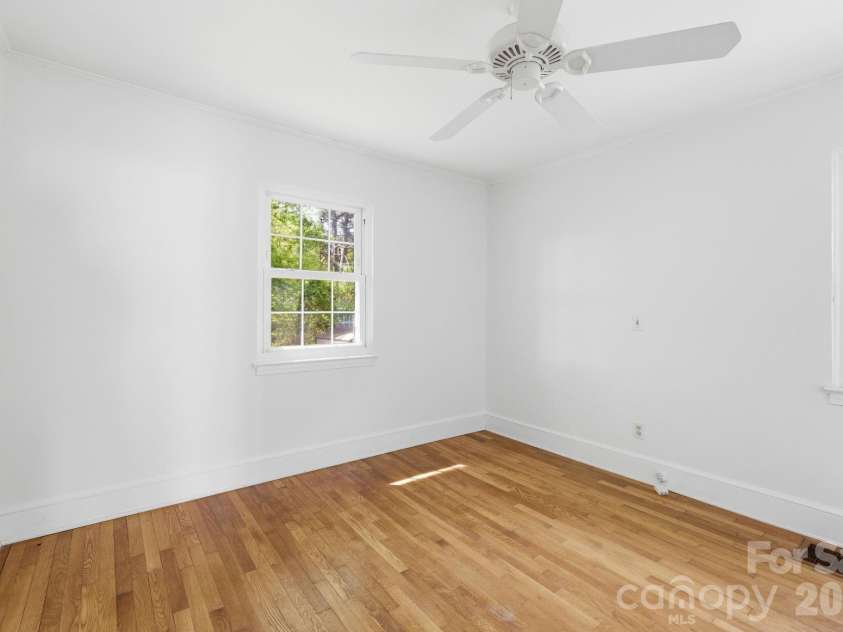 1408 Seneca Place, Charlotte, NC 28209.  MLS# CAR4369394, YatesRealty ID 19134. 