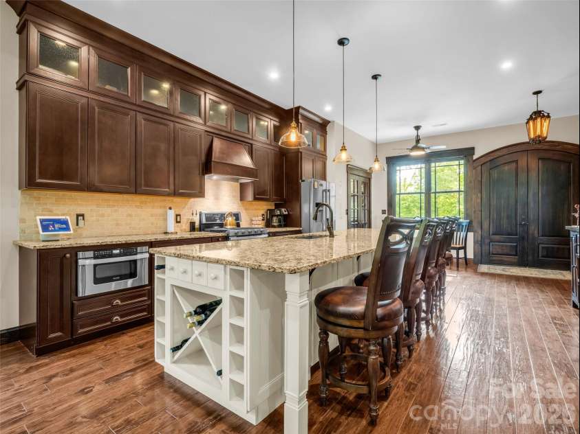 174 Rock Ridge, Lake Lure, NC 28746.  MLS# CAR4371257, YatesRealty ID 19135. 