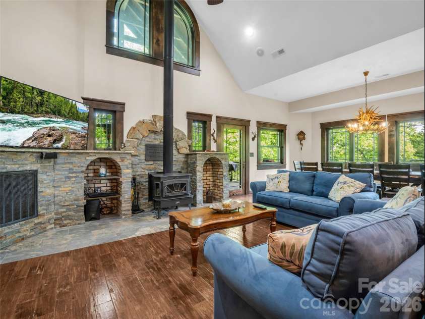 174 Rock Ridge, Lake Lure, NC 28746.  MLS# CAR4371257, YatesRealty ID 19135. 