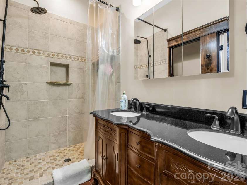 174 Rock Ridge, Lake Lure, NC 28746.  MLS# CAR4371257, YatesRealty ID 19135. 