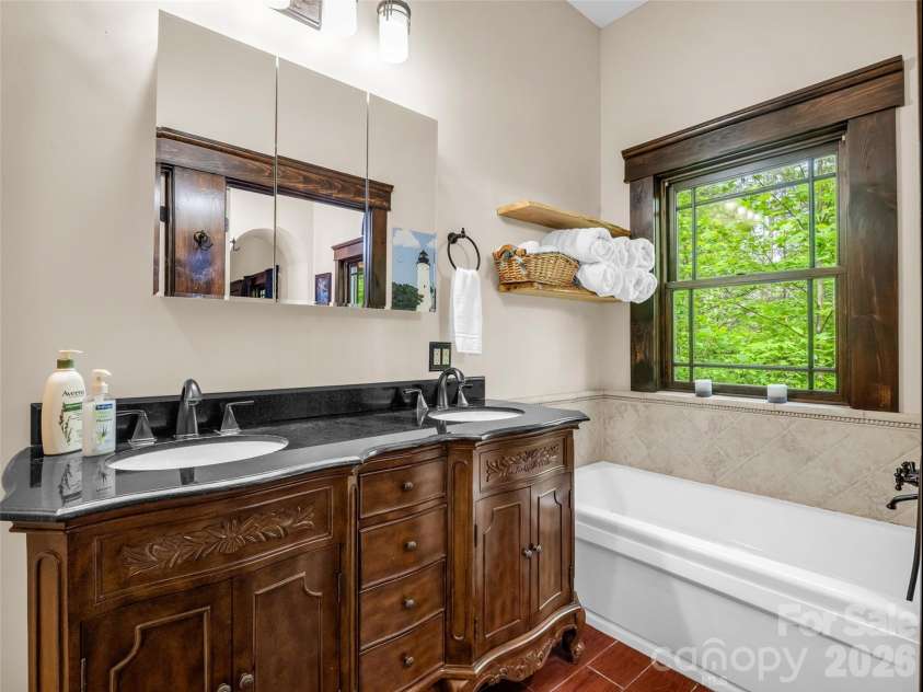 174 Rock Ridge, Lake Lure, NC 28746.  MLS# CAR4371257, YatesRealty ID 19135. 