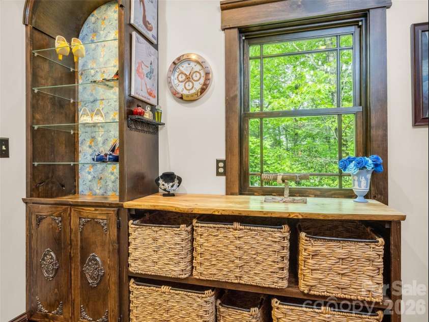 174 Rock Ridge, Lake Lure, NC 28746.  MLS# CAR4371257, YatesRealty ID 19135. 