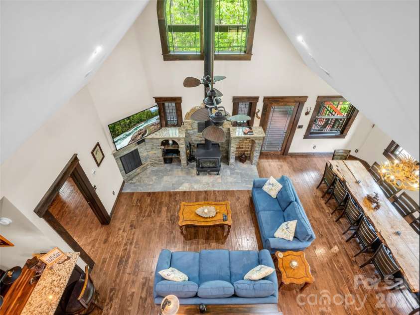 174 Rock Ridge, Lake Lure, NC 28746.  MLS# CAR4371257, YatesRealty ID 19135. 