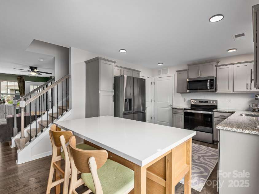32 Benedict Lane, Weaverville, NC 28787.  MLS# CAR4261458, YatesRealty ID 19136. 