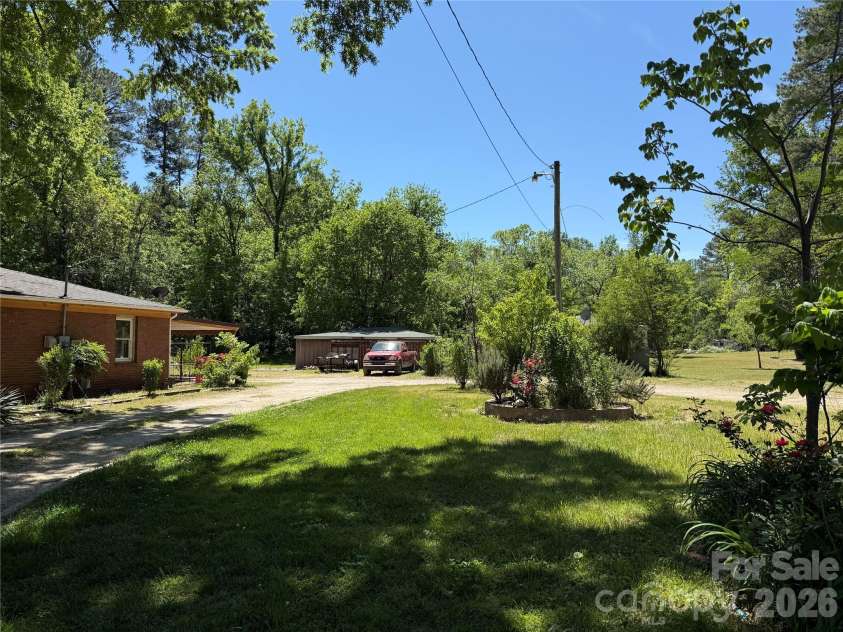 2301 Eva Drive, Concord, NC 28027.  MLS# CAR4372916, YatesRealty ID 19137. 