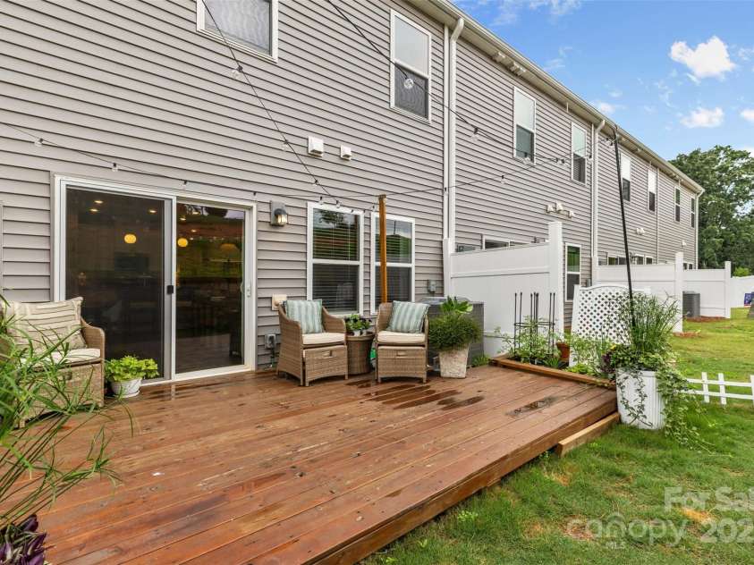524 Tayberry Lane, Fort Mill, SC 29715.  MLS# CAR4267303, YatesRealty ID 19137. 