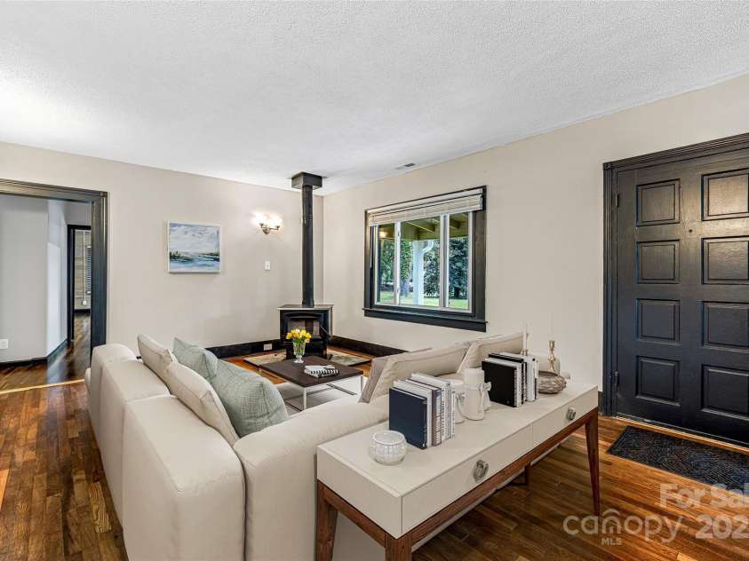 500 Broadway Street, Hendersonville, NC 28739.  MLS# CAR4257555, YatesRealty ID 19138. Virtually Staged