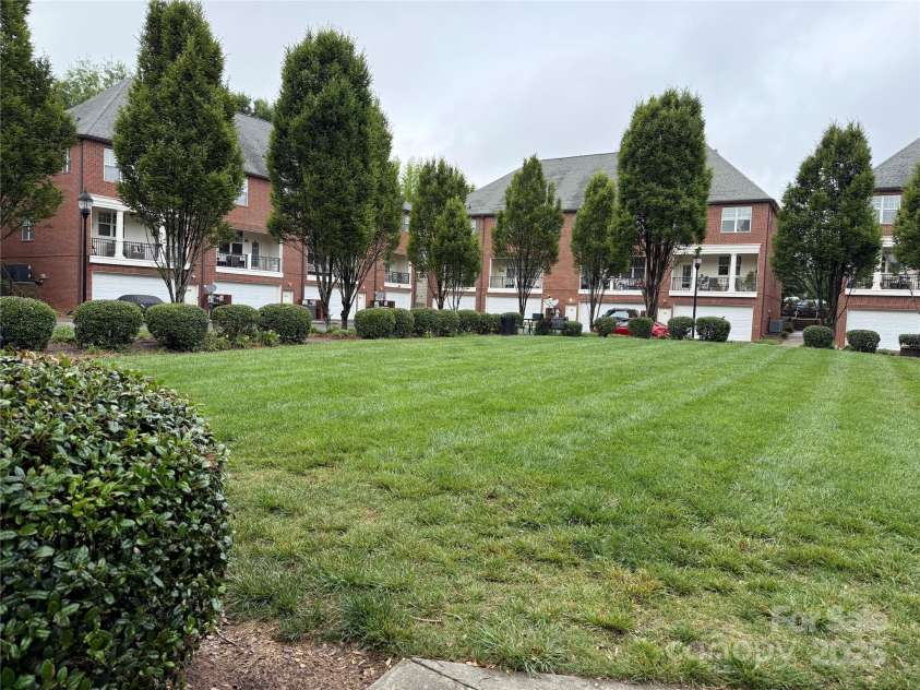 129 Steinbeck Way, Mooresville, NC 28117.  MLS# CAR4263974, YatesRealty ID 19139. Common area