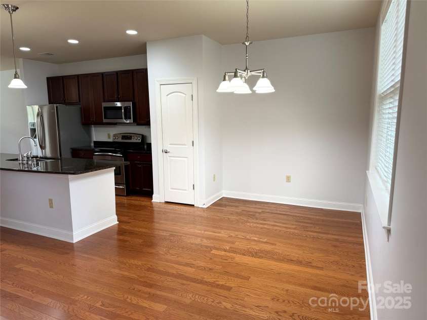 129 Steinbeck Way, Mooresville, NC 28117.  MLS# CAR4263974, YatesRealty ID 19139. Dining