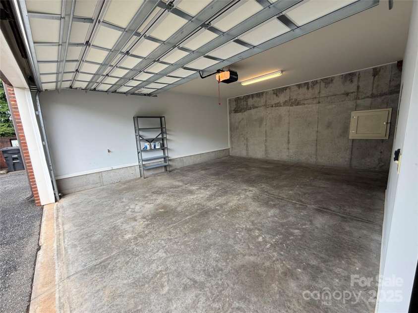 129 Steinbeck Way, Mooresville, NC 28117.  MLS# CAR4263974, YatesRealty ID 19139. Garage