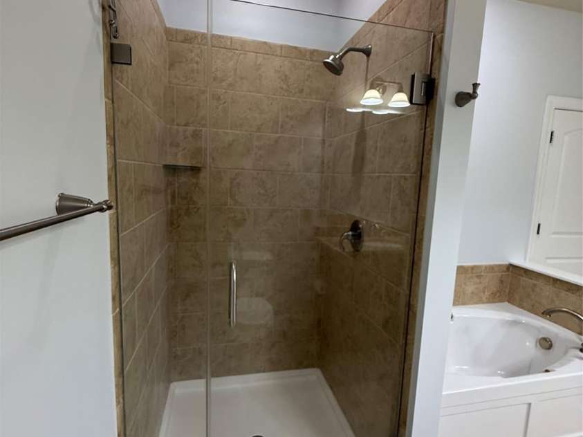 129 Steinbeck Way, Mooresville, NC 28117.  MLS# CAR4263974, YatesRealty ID 19139. Separate tub/shower