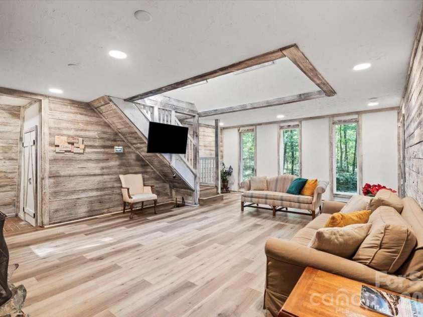 1715 Union Road, Matthews, NC 28104.  MLS# CAR4300417, YatesRealty ID 1914. 