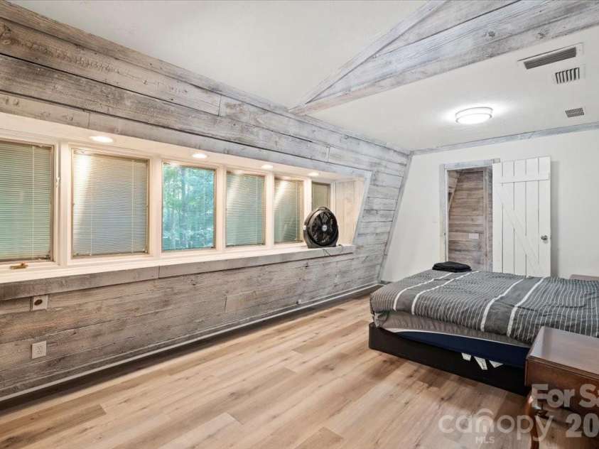 1715 Union Road, Matthews, NC 28104.  MLS# CAR4300417, YatesRealty ID 1914. 