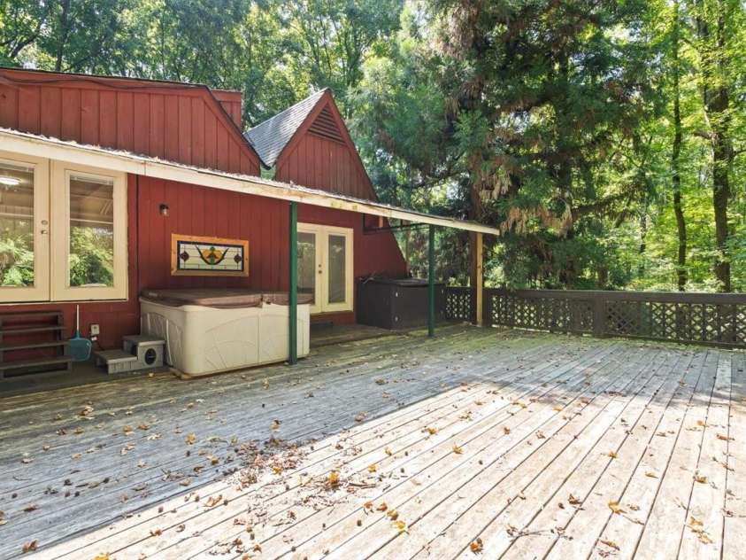 1715 Union Road, Matthews, NC 28104.  MLS# CAR4300417, YatesRealty ID 1914. 