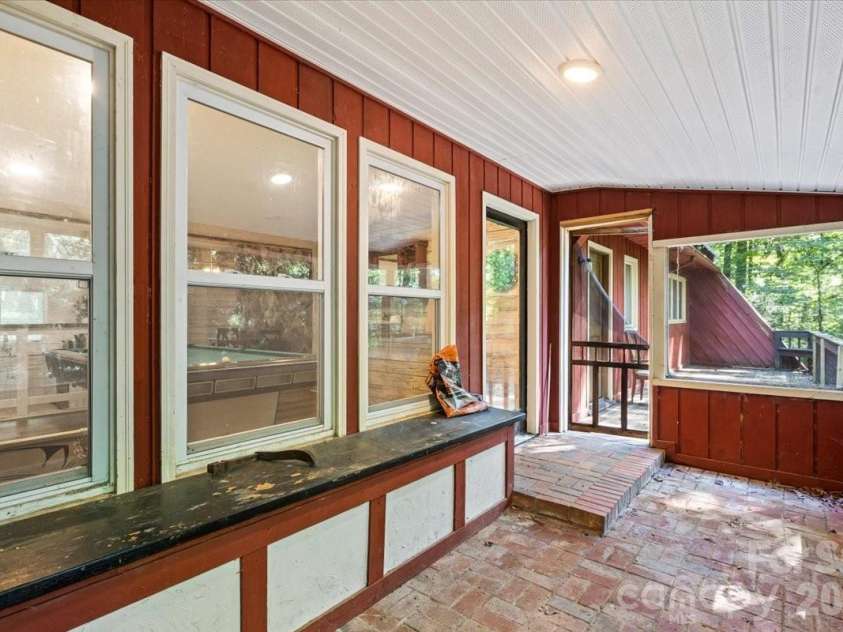 1715 Union Road, Matthews, NC 28104.  MLS# CAR4300417, YatesRealty ID 1914. 