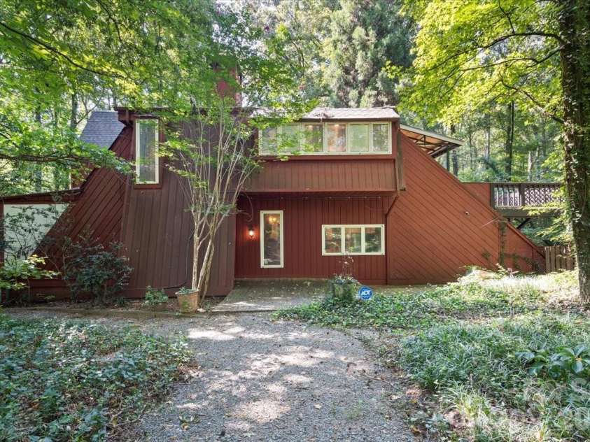 1715 Union Road, Matthews, NC 28104.  MLS# CAR4300417, YatesRealty ID 1914. 