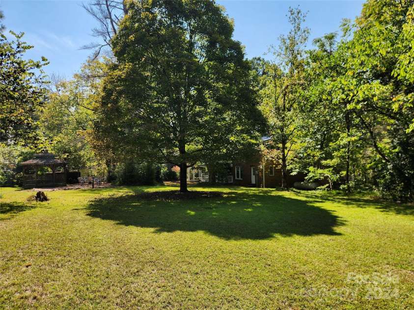 207 Southwinds Drive, Rutherfordton, NC 28139.  MLS# CAR4182508, YatesRealty ID 1914. 