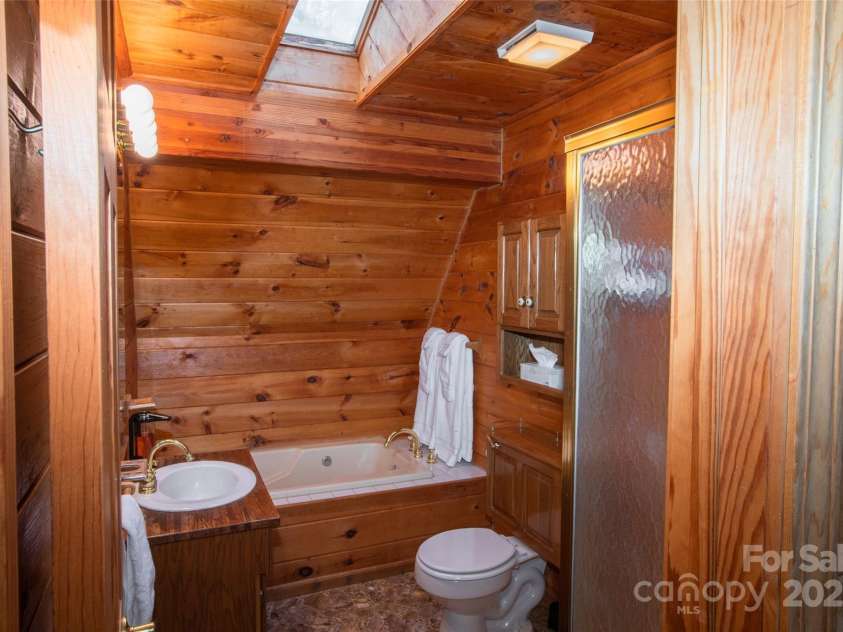 2311 Old Mountain Road, Mars Hill, NC 28754.  MLS# CAR4280251, YatesRealty ID 1914. 