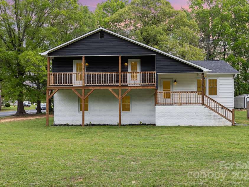 5316 Teakwood Drive, Kannapolis, NC 28083.  MLS# CAR4240983, YatesRealty ID 19140. 