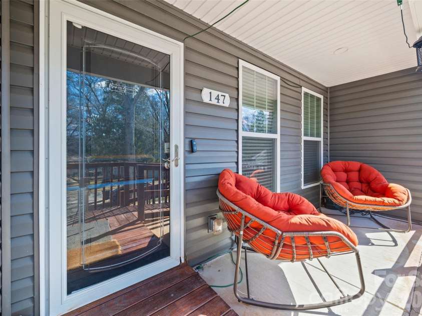 147 White Street, Concord, NC 28027.  MLS# CAR4349359, YatesRealty ID 19141. 