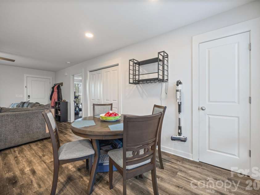147 White Street, Concord, NC 28027.  MLS# CAR4349359, YatesRealty ID 19141. 