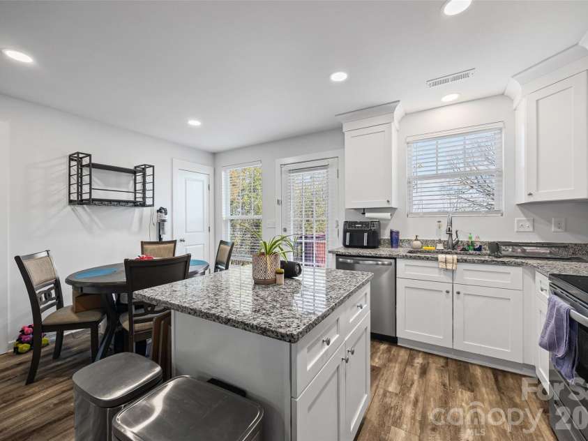 147 White Street, Concord, NC 28027.  MLS# CAR4349359, YatesRealty ID 19141. 