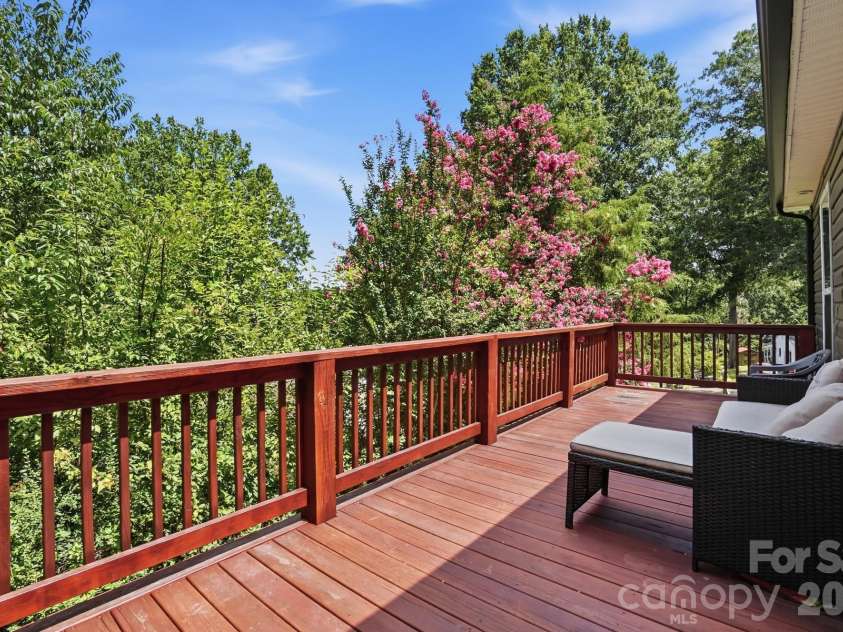147 White Street, Concord, NC 28027.  MLS# CAR4349359, YatesRealty ID 19141. 