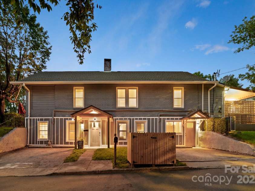 26 Hanover Street, Asheville, NC 28806.  MLS# CAR4241021, YatesRealty ID 19141. 