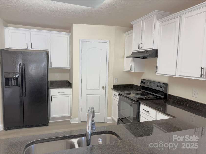 7534 April Mist Trail, Huntersville, NC 28078.  MLS# CAR4283212, YatesRealty ID 19143. 