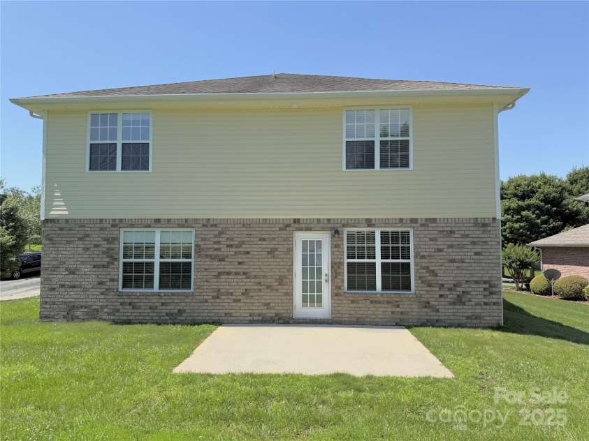 7534 April Mist Trail, Huntersville, NC 28078.  MLS# CAR4283212, YatesRealty ID 19143. 