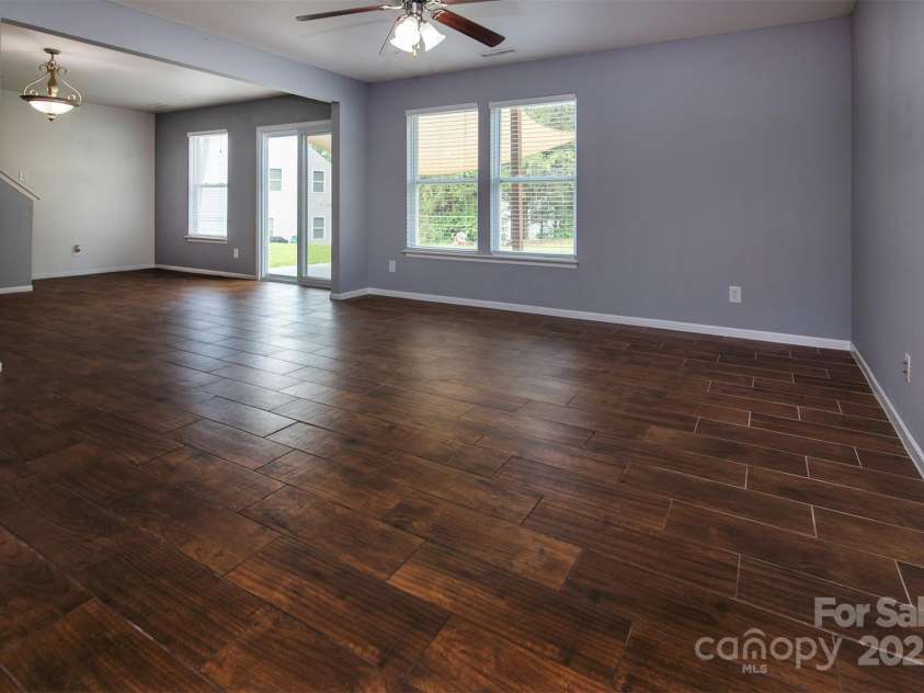 7623 Monarch Birch Lane, Charlotte, NC 28215.  MLS# CAR4266837, YatesRealty ID 19144. 