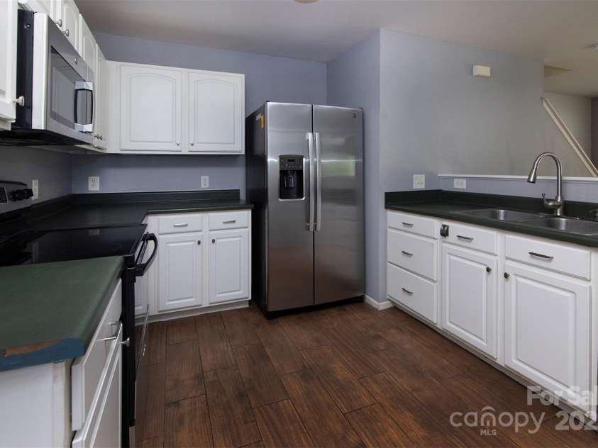 7623 Monarch Birch Lane, Charlotte, NC 28215.  MLS# CAR4266837, YatesRealty ID 19144. 