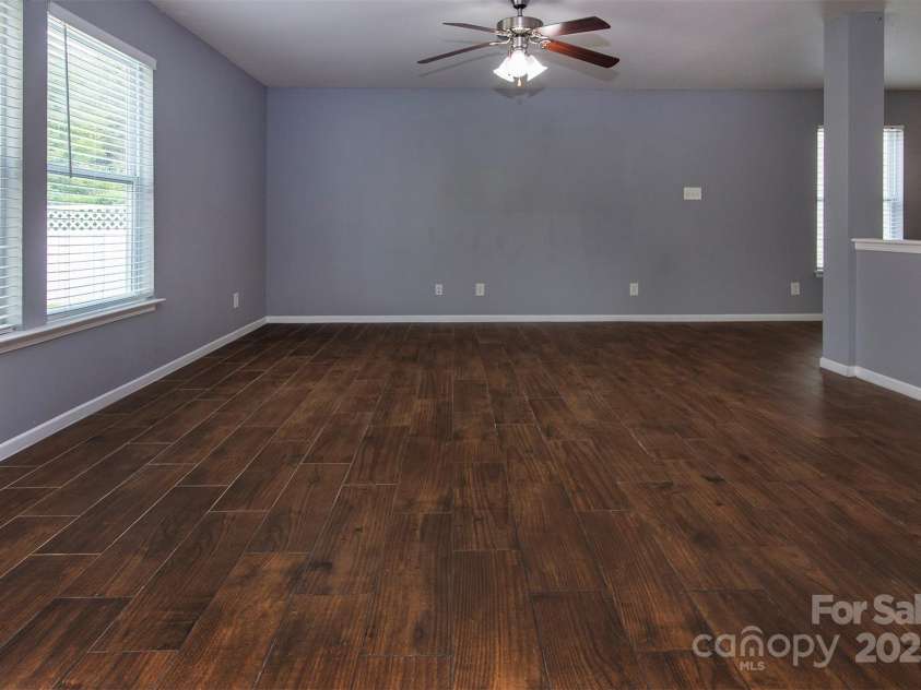 7623 Monarch Birch Lane, Charlotte, NC 28215.  MLS# CAR4266837, YatesRealty ID 19144. 