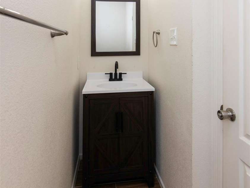 7623 Monarch Birch Lane, Charlotte, NC 28215.  MLS# CAR4266837, YatesRealty ID 19144. 