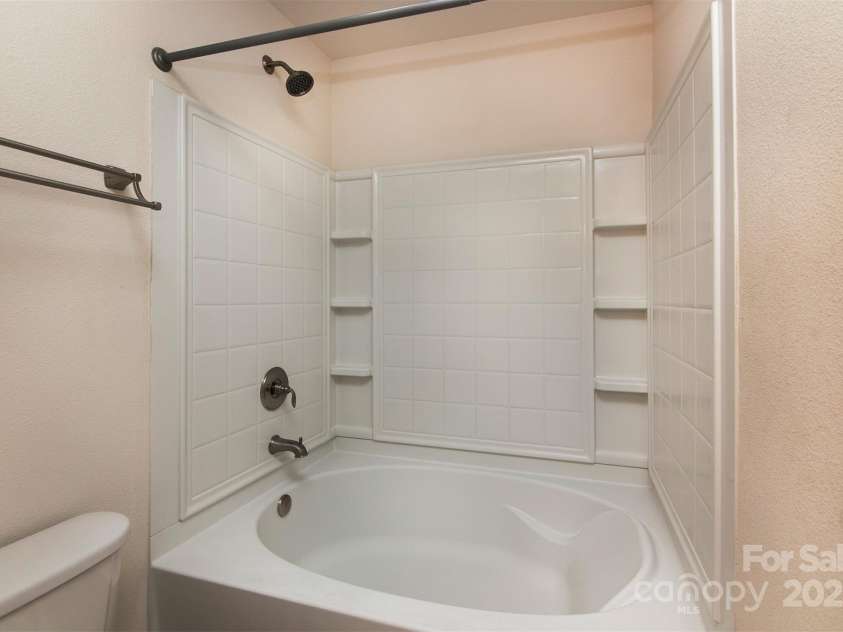 7623 Monarch Birch Lane, Charlotte, NC 28215.  MLS# CAR4266837, YatesRealty ID 19144. 