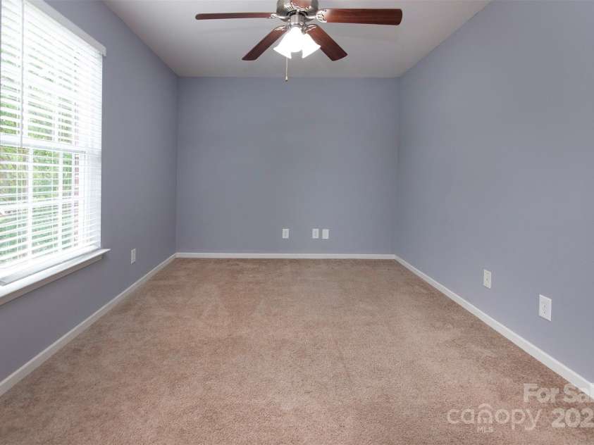 7623 Monarch Birch Lane, Charlotte, NC 28215.  MLS# CAR4266837, YatesRealty ID 19144. 