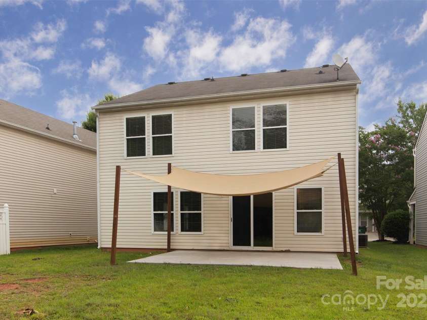 7623 Monarch Birch Lane, Charlotte, NC 28215.  MLS# CAR4266837, YatesRealty ID 19144. 