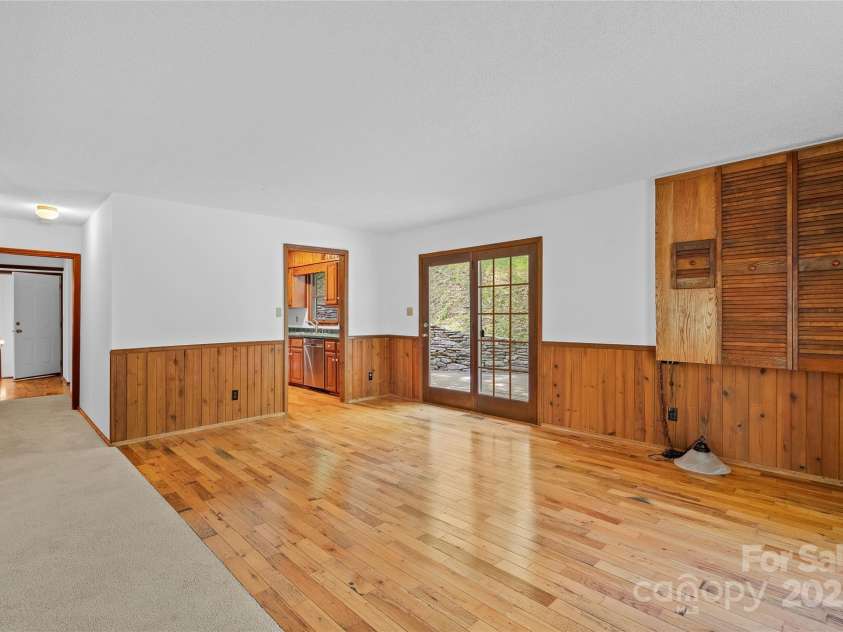 315 Morgan Branch Road, Leicester, NC 28748.  MLS# CAR4252510, YatesRealty ID 19145. Dining/Living