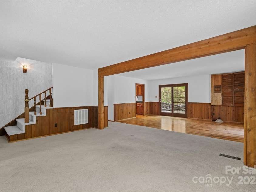 315 Morgan Branch Road, Leicester, NC 28748.  MLS# CAR4252510, YatesRealty ID 19145. Dining/Living