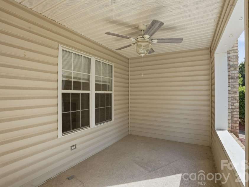 812 Maupin Avenue, Salisbury, NC 28144.  MLS# CAR4378032, YatesRealty ID 19146. Porch