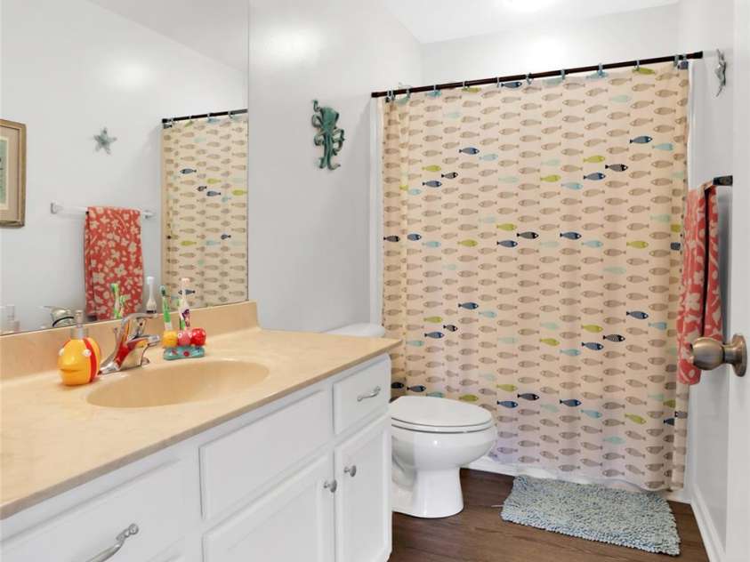 2210 Winding River Drive, Charlotte, NC 28214.  MLS# CAR4264279, YatesRealty ID 19147. Hall Bathroom - Upstairs