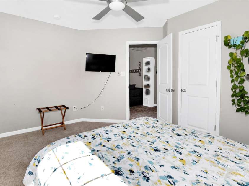 2210 Winding River Drive, Charlotte, NC 28214.  MLS# CAR4264279, YatesRealty ID 19147. Secondary Bedroom
