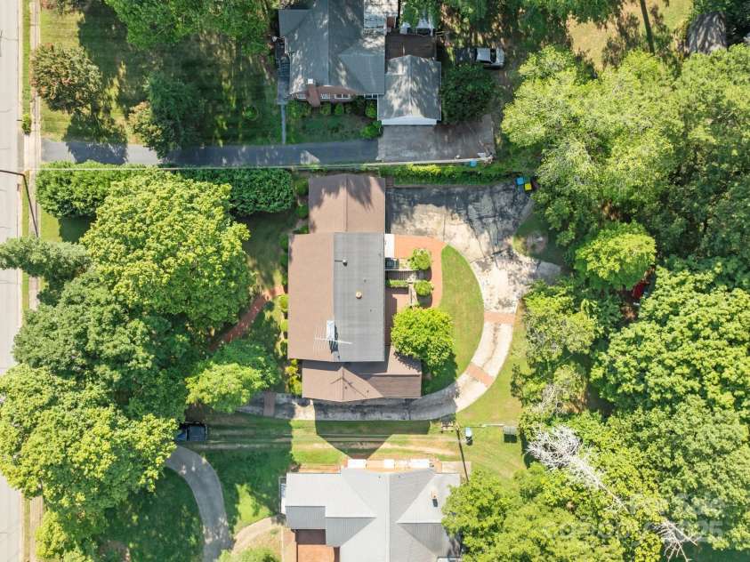 1614 Statesville Boulevard, Salisbury, NC 28144.  MLS# CAR4263745, YatesRealty ID 19148. 