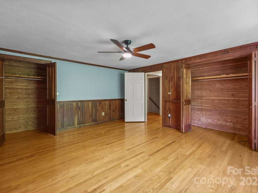 1614 Statesville Boulevard, Salisbury, NC 28144.  MLS# CAR4263745, YatesRealty ID 19148. 