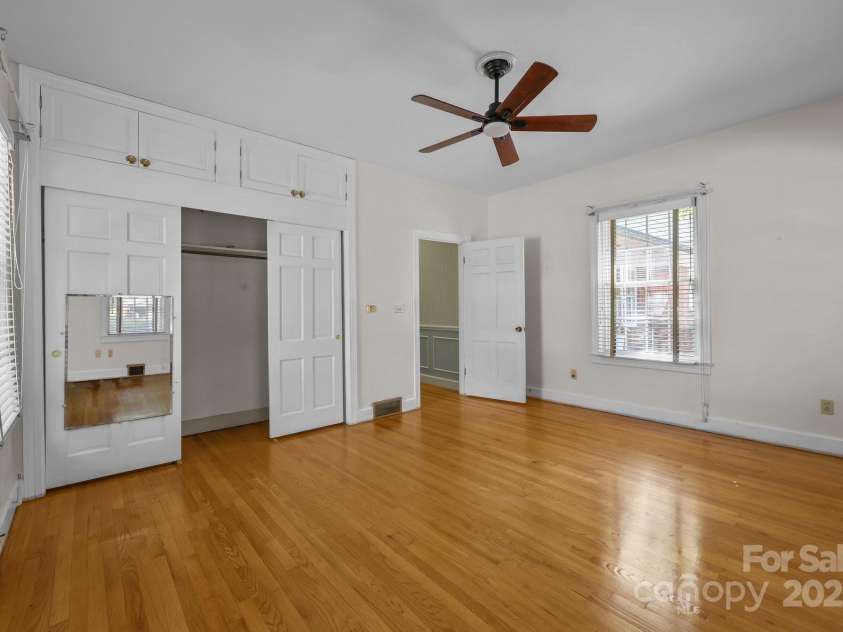 1614 Statesville Boulevard, Salisbury, NC 28144.  MLS# CAR4263745, YatesRealty ID 19148. 
