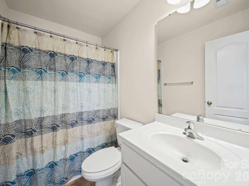 977 Joselynn Drive, Gastonia, NC 28054.  MLS# CAR4369666, YatesRealty ID 19148. 