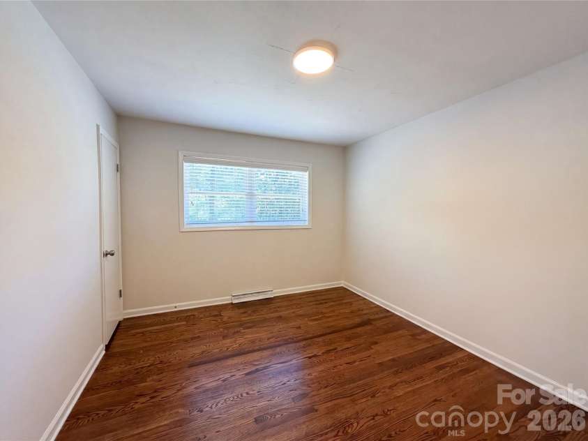 2431 Lynn Drive, Gastonia, NC 28054.  MLS# CAR4373449, YatesRealty ID 19149. 
