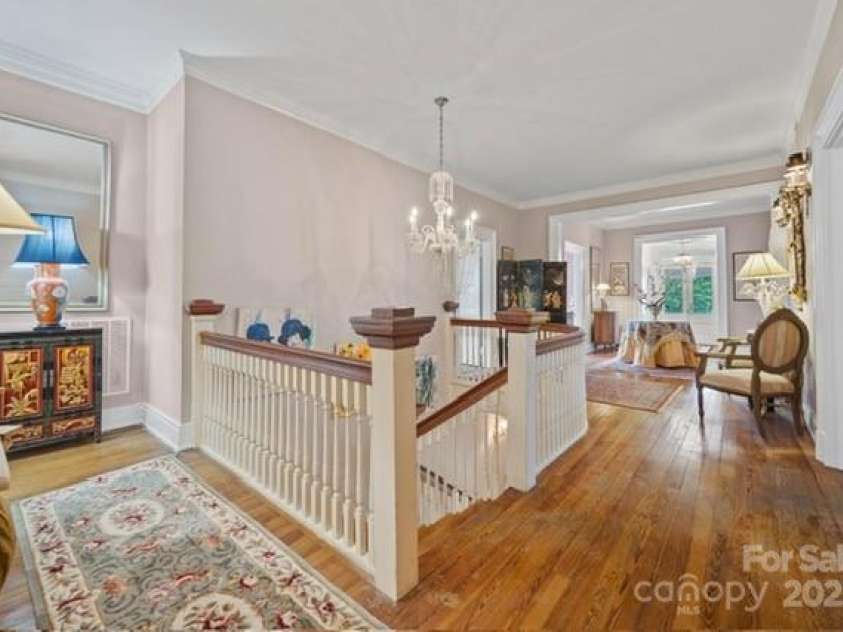 530 Rutledge Avenue, Gaffney, SC 29340.  MLS# CAR4264677, YatesRealty ID 19149. 