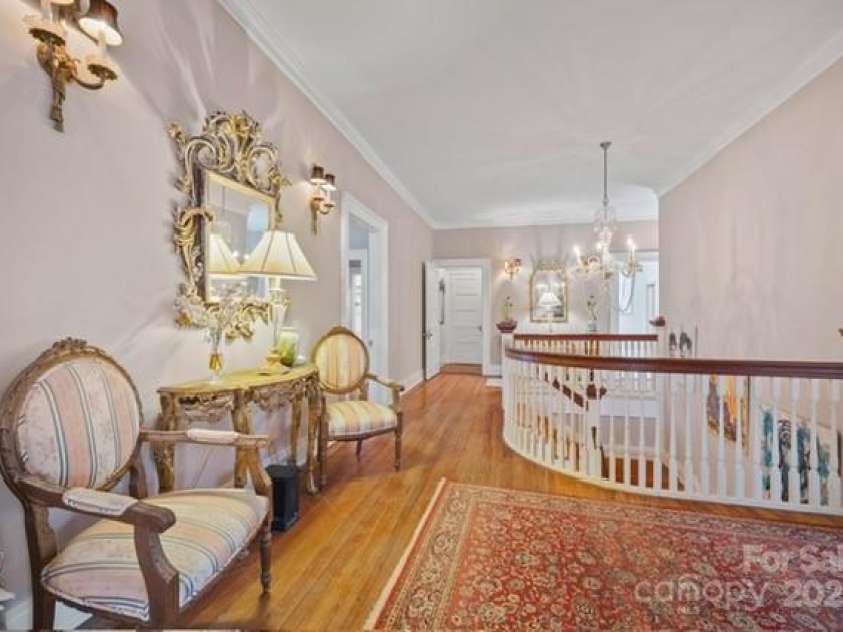 530 Rutledge Avenue, Gaffney, SC 29340.  MLS# CAR4264677, YatesRealty ID 19149. 