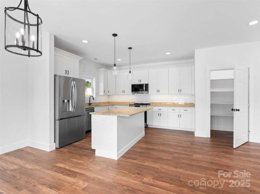 11 Riemar Lane, Waynesville, NC 28786.  MLS# CAR4306139, YatesRealty ID 1915. 